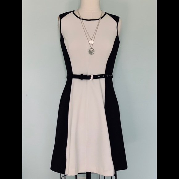 New York & Company Dresses & Skirts - New York & Co Slimming A-Line Dress Size XS
